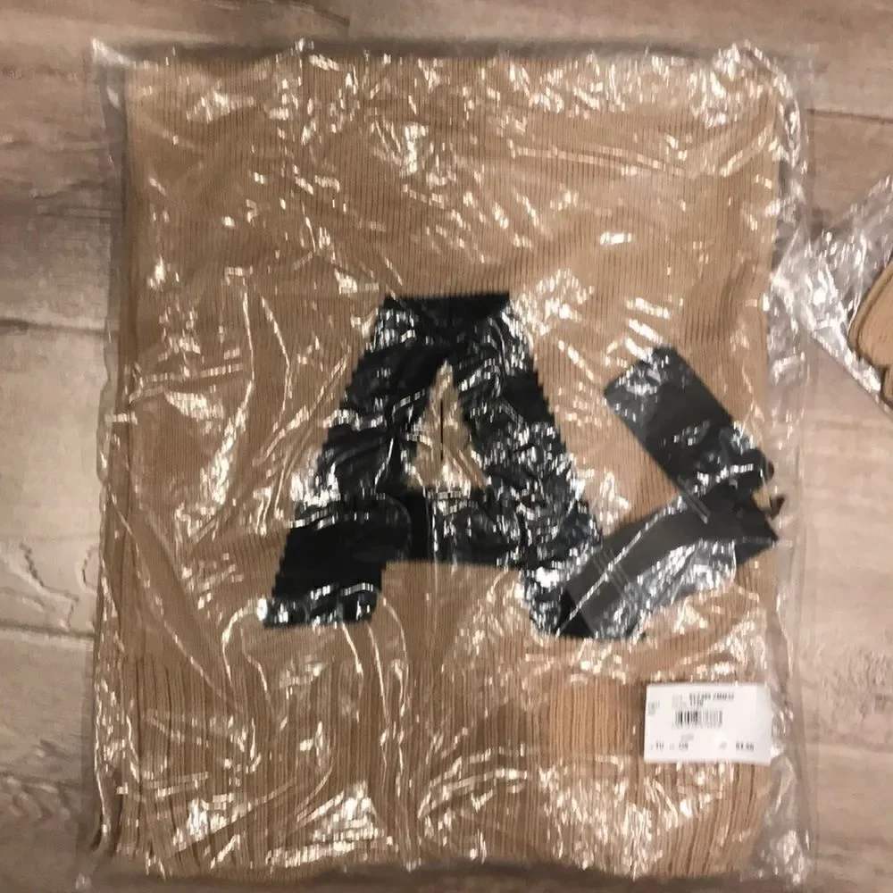 🎉last one left 🎉Armani Exchange Scarf 🧣